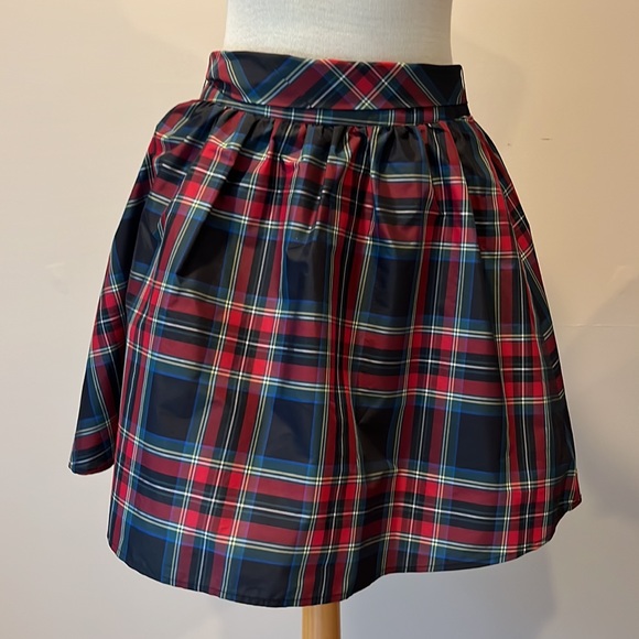 Holiday Plaid Skirt by Vineyard Vines with removable sash bow/belt - Picture 2 of 5